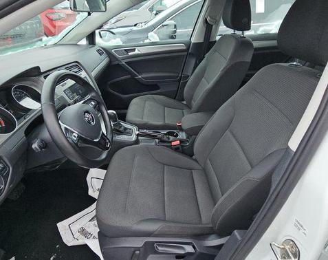 2017 Volkswagen Golf TSI SE 4-Door