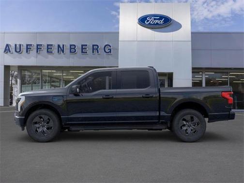 2025 Ford F-150 Lightning Flash