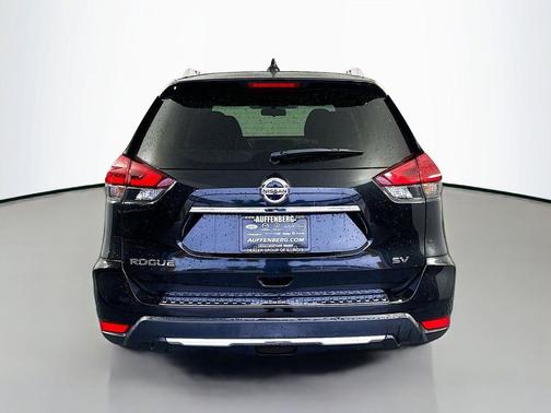 Magnetic Black 2018 Nissan Rogue SV