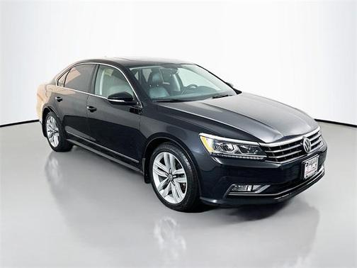 2017 Volkswagen Passat 1.8T SE w/Technology
