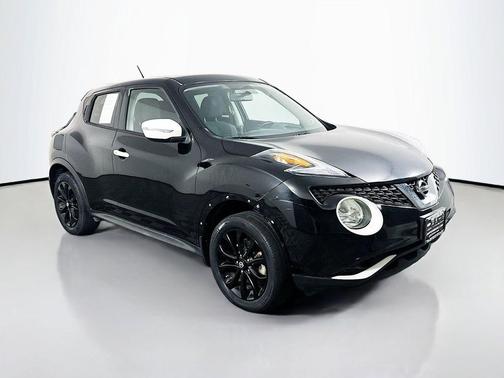 Super Black 2017 Nissan Juke SV