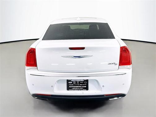 2017 Chrysler 300C Base