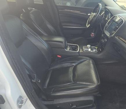 2017 Chrysler 300C Base