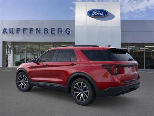 2025 Ford Explorer ST-Line