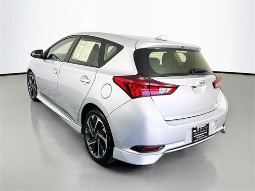 2016 Scion iM Base