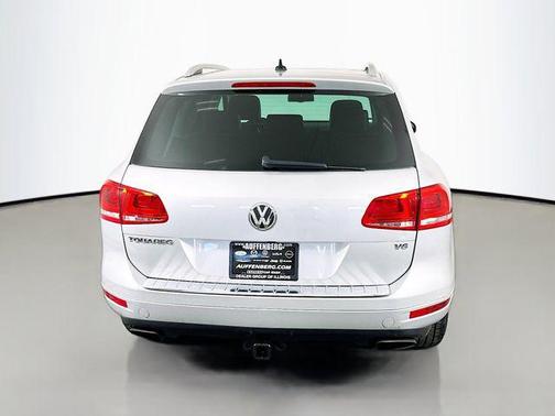 2013 Volkswagen Touareg VR6 Sport