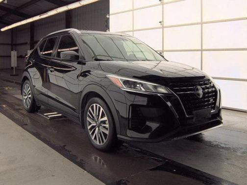 2022 Nissan Kicks SV