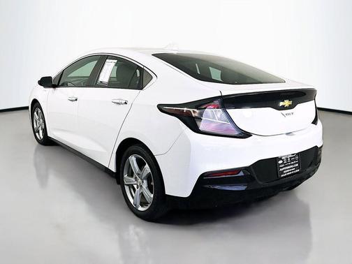 Summit White 2017 Chevrolet Volt LT