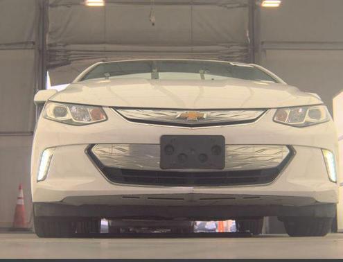 Summit White 2017 Chevrolet Volt LT