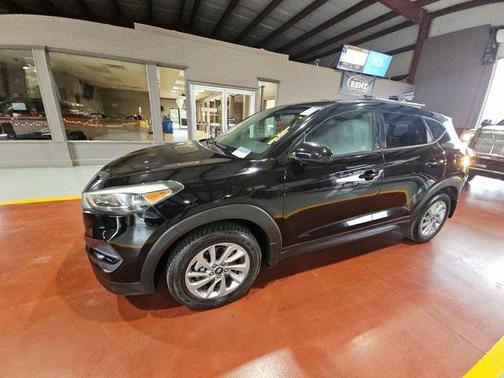 2016 Hyundai TUCSON SE