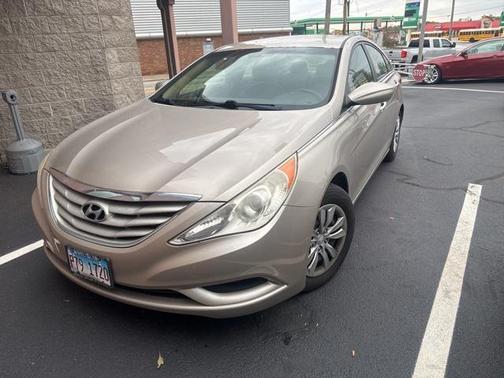 2011 Hyundai SONATA GLS