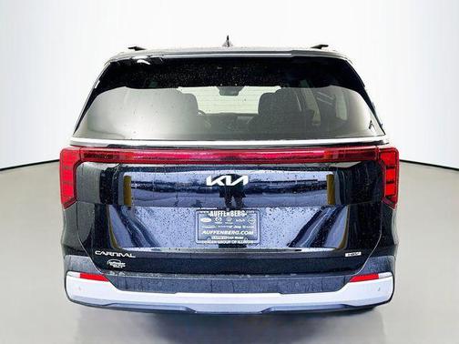 2025 Kia Carnival Hybrid EX