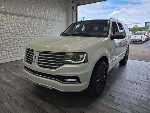 2015 Lincoln Navigator Base