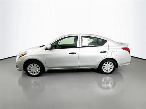 2017 Nissan Versa 1.6 S+