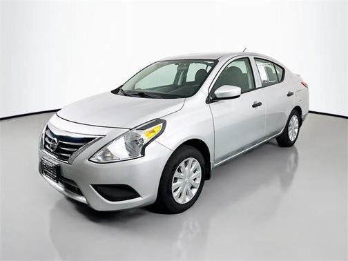2017 Nissan Versa 1.6 S+