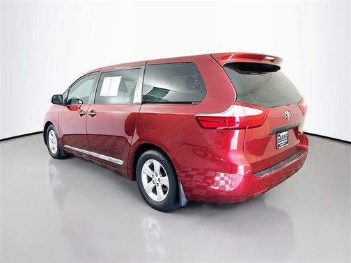 2015 Toyota Sienna SE