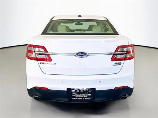 2015 Ford Taurus SEL