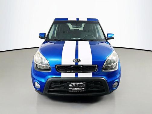 Alien Pearl Metallic 2013 Kia Soul +