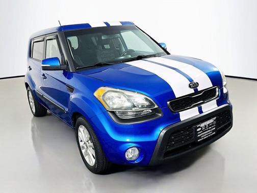 Alien Pearl Metallic 2013 Kia Soul +