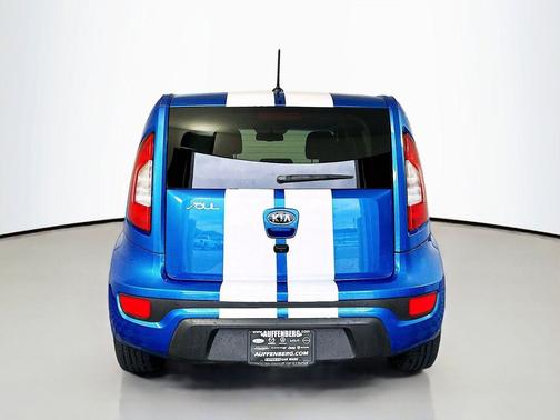 Alien Pearl Metallic 2013 Kia Soul +