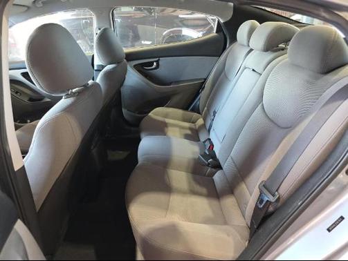 Shale Gray Metallic 2015 Hyundai ELANTRA SE