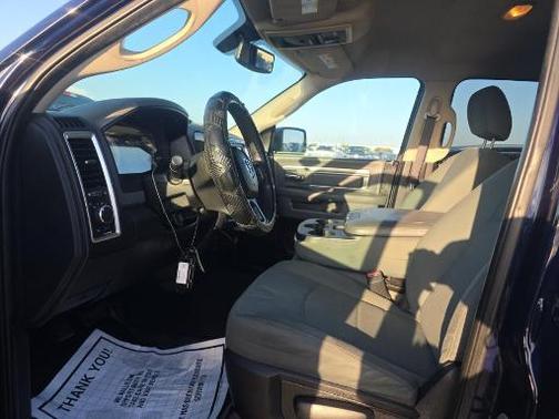 True Blue Pearlcoat 2017 RAM 1500 SLT