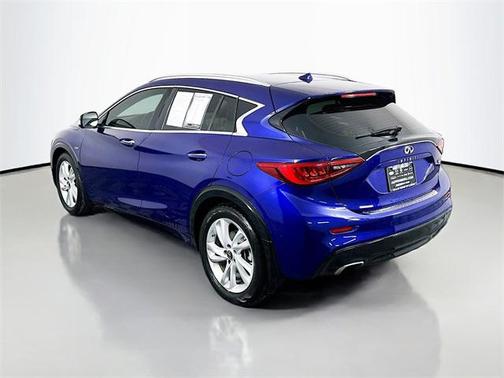 2018 INFINITI QX30 ESSENTIAL