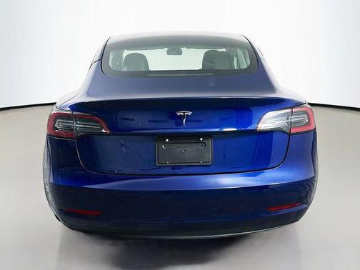 2022 Tesla Model 3 Standard Range