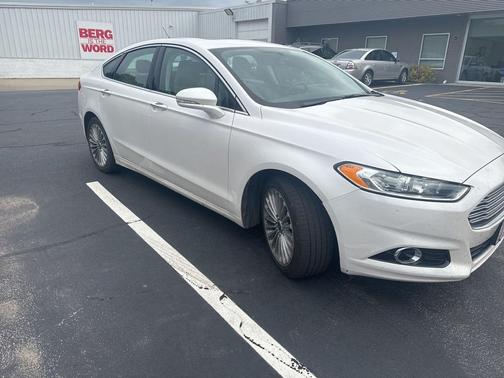 White Platinum Clearcoat Metallic 2016 Ford Fusion Titanium