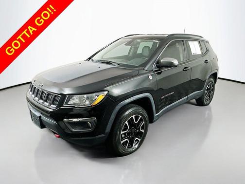 Diamond Black Crystal Pearlcoat 2019 Jeep Compass Trailhawk