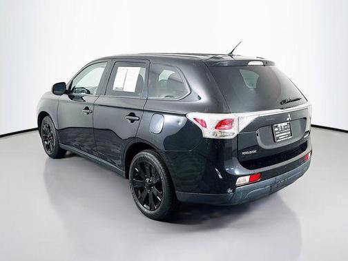 2014 Mitsubishi Outlander ES