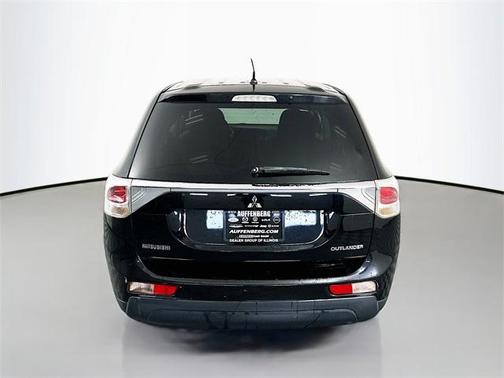 2014 Mitsubishi Outlander ES
