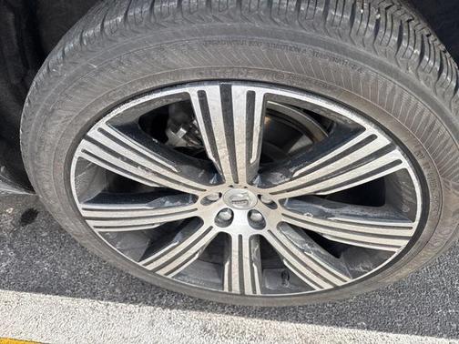 2021 Volvo XC90 T6 Inscription