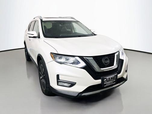 Pearl White Tricoat 2020 Nissan Rogue SL