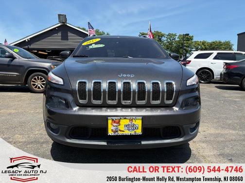 Gray 2017 Jeep Cherokee Latitude
