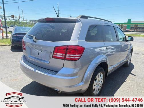 Silver 2018 Dodge Journey SE