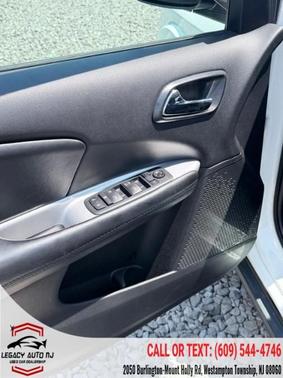 White 2019 Dodge Journey SE
