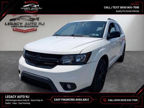White 2019 Dodge Journey SE