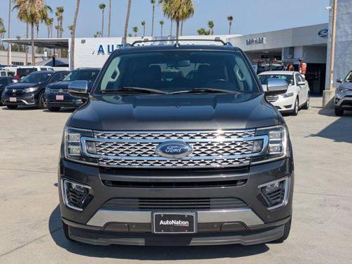 Silver/Gray 2018 Ford Expedition Platinum