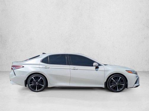 Wind Chill Pearl 2020 Toyota Camry XSE