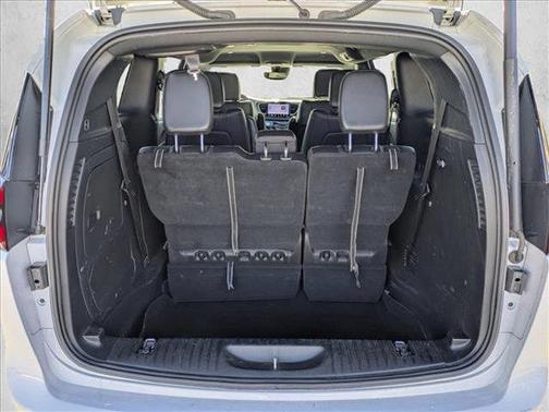 2024 Chrysler Pacifica Hybrid S Appearance Pkg