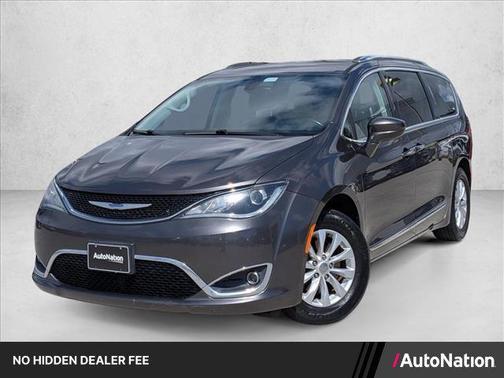 Granite Crystal Metallic Clearcoat 2019 Chrysler Pacifica Touring L