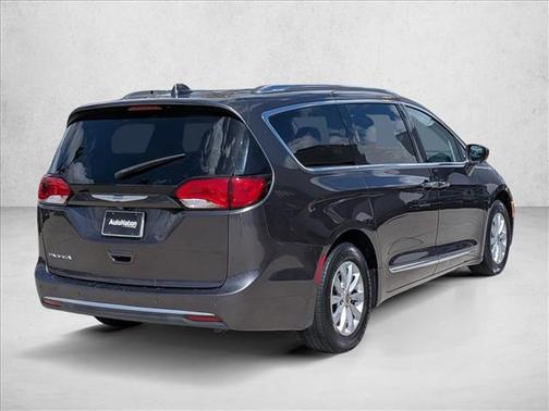 Granite Crystal Metallic Clearcoat 2019 Chrysler Pacifica Touring L