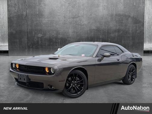 2016 Dodge Challenger SXT