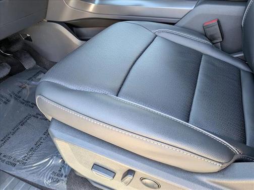 Avalanche 2026 Ford F-150 Lariat