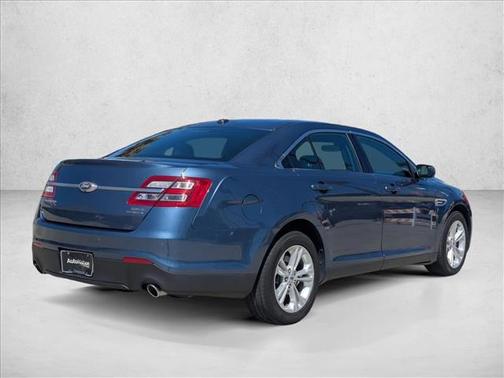 2018 Ford Taurus SEL