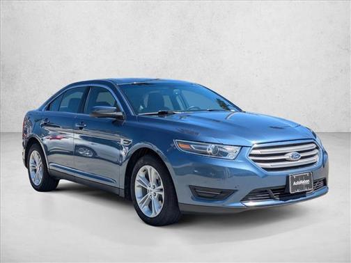 2018 Ford Taurus SEL