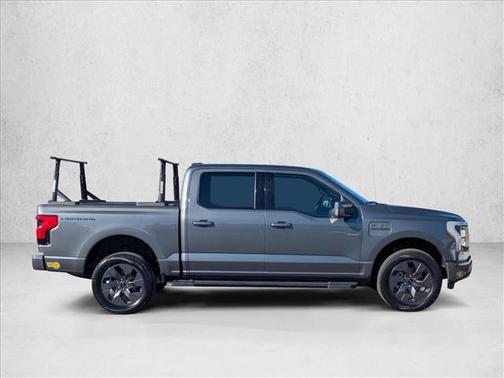 2022 Ford F-150 Lightning LARIAT