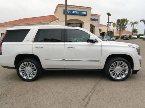 2017 Cadillac Escalade Premium Luxury
