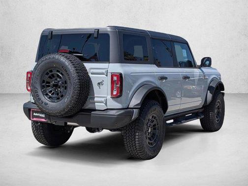 Avalanche Gray 2026 Ford Bronco Badlands